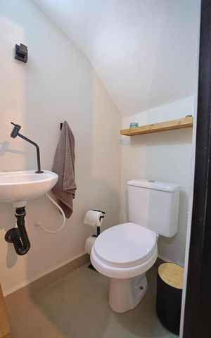 Casa de condomínio à venda com 65m², 2 quartos e 1 vagaLavabo