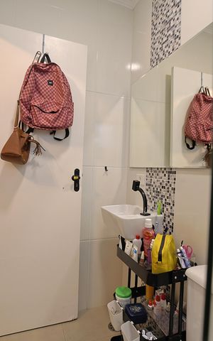 Casa de condomínio à venda com 65m², 2 quartos e 1 vagaBanheiro da Suíte