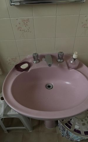 Casa à venda com 109m², 2 quartos e 2 vagasBanheiro Social