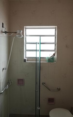 Casa à venda com 109m², 2 quartos e 2 vagasBanheiro Social