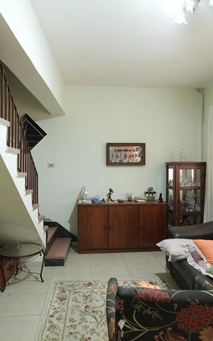 Casa à venda com 109m², 2 quartos e 2 vagasSala