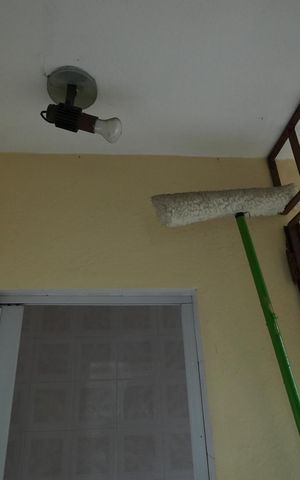 Casa à venda com 109m², 2 quartos e 2 vagasBanheiro de serviço