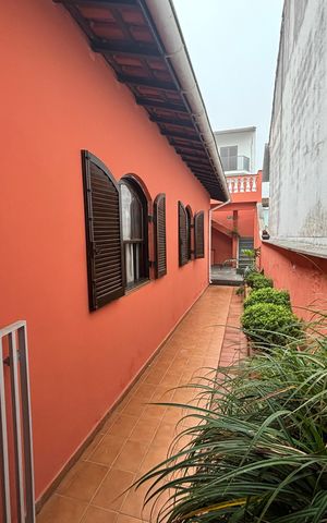 Casa para alugar com 240m², 2 quartos e 2 vagas Casa para alugar com 240m², 2 quartos e 2 vagasCorredor