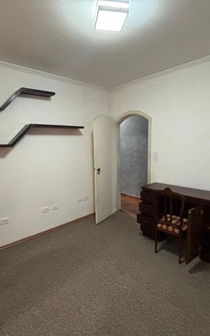 Casa para alugar com 240m², 2 quartos e 2 vagas Casa para alugar com 240m², 2 quartos e 2 vagasSuite