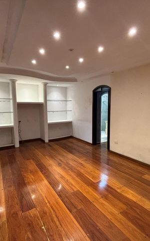Casa para alugar com 240m², 2 quartos e 2 vagas Casa para alugar com 240m², 2 quartos e 2 vagasSala