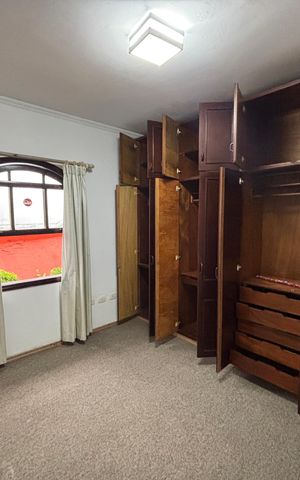 Casa para alugar com 240m², 2 quartos e 2 vagas Casa para alugar com 240m², 2 quartos e 2 vagasQuarto