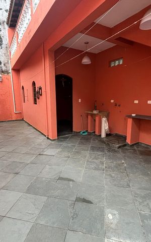 Casa para alugar com 240m², 2 quartos e 2 vagas Casa para alugar com 240m², 2 quartos e 2 vagasÁrea de Serviço
