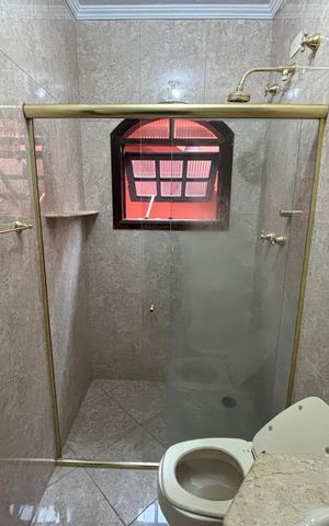 Casa para alugar com 240m², 2 quartos e 2 vagas Casa para alugar com 240m², 2 quartos e 2 vagasBanheiro da suite
