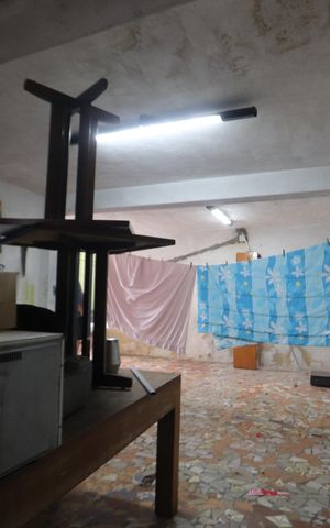 Casa à venda com 225m², 2 quartos e 1 vagaDepósito