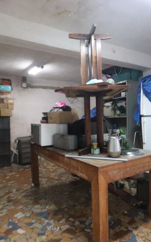 Casa à venda com 225m², 2 quartos e 1 vagaDepósito
