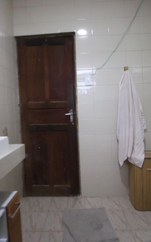 Casa à venda com 225m², 2 quartos e 1 vagaBanheiro 1 - Casa 1