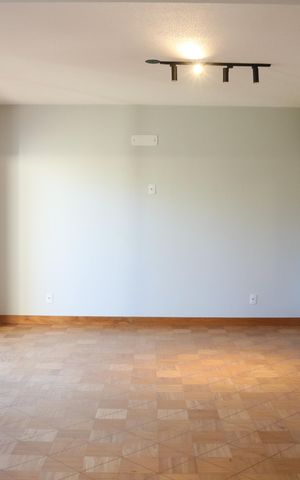 Casa à venda com 218m², 3 quartos e 2 vagasSala