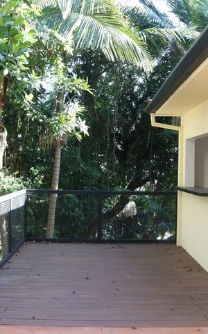 Casa à venda com 218m², 3 quartos e 2 vagasQuintal