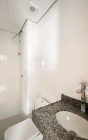 Apartamento à venda com 72m², 2 quartos e 1 vaga Apartamento à venda com 72m², 2 quartos e 1 vagaBanheiro da Suíte 1