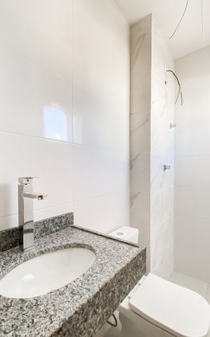 Apartamento à venda com 72m², 2 quartos e 1 vaga Apartamento à venda com 72m², 2 quartos e 1 vagaBanheiro da Suíte 2