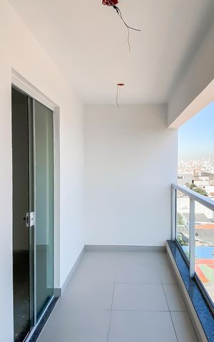 Apartamento à venda com 72m², 2 quartos e 1 vaga Apartamento à venda com 72m², 2 quartos e 1 vagaVaranda