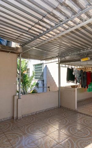 Casa à venda com 513m², 6 quartos e 3 vagas Casa à venda com 513m², 6 quartos e 3 vagasCasa 1 fundos - Terraço