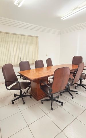 Casa para alugar com 320m², 4 quartos e 6 vagas Casa para alugar com 320m², 4 quartos e 6 vagasQuarto
