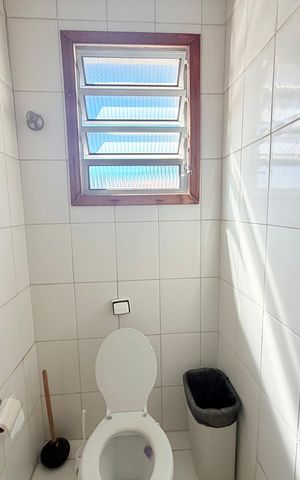 Casa para alugar com 320m², 4 quartos e 6 vagas Casa para alugar com 320m², 4 quartos e 6 vagasBanheiro 1