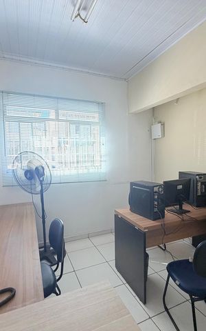 Casa para alugar com 320m², 4 quartos e 6 vagas Casa para alugar com 320m², 4 quartos e 6 vagasQuarto