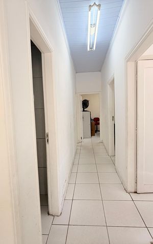Casa para alugar com 320m², 4 quartos e 6 vagas