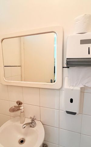 Casa para alugar com 320m², 4 quartos e 6 vagas Casa para alugar com 320m², 4 quartos e 6 vagasBanheiro
