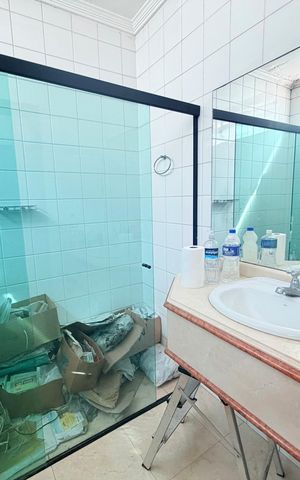 Casa para alugar com 320m², 4 quartos e 6 vagas Casa para alugar com 320m², 4 quartos e 6 vagasBanheiro