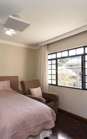 Casa para alugar com 220m², 4 quartos e 2 vagasQuarto 4