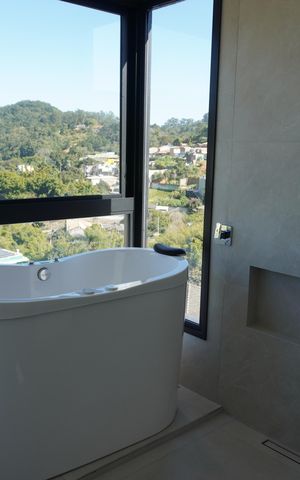 Casa de condomínio para alugar com 300m², 4 quartos e 4 vagasBanheiro da Suíte 3