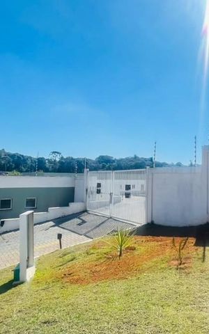 Casa de condomínio para alugar com 54m², 2 quartos e 1 vaga Casa de condomínio para alugar com 54m², 2 quartos e 1 vagaFachada