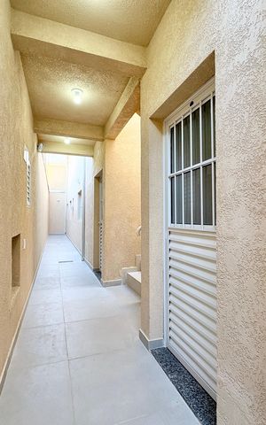 Casa de condomínio para alugar com 80m², 2 quartos e 1 vaga Casa de condomínio para alugar com 80m², 2 quartos e 1 vagaCorredor de entrada