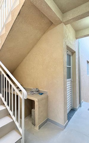 Casa de condomínio para alugar com 80m², 2 quartos e 1 vaga Casa de condomínio para alugar com 80m², 2 quartos e 1 vagaCorredor de Entrada