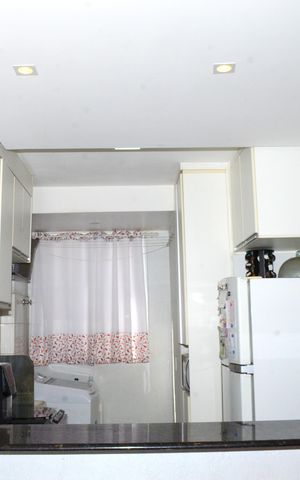 Apartamento à venda com 47m², 2 quartos e 1 vagaCozinha e Área de Serviço
