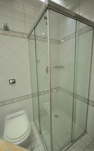 Casa à venda com 308m², 3 quartos e 3 vagasBanheiro  Suíte 3  