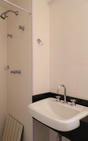 Apartamento para alugar com 93m², 3 quartos e 2 vagasBanheiro Social