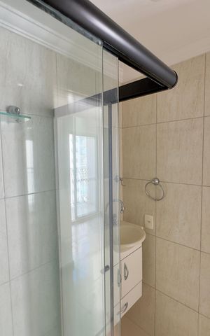 Apartamento para alugar com 56m², 3 quartos e 1 vaga Apartamento para alugar com 56m², 3 quartos e 1 vagaBanheiro da Suíte 1