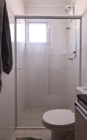 Apartamento à venda com 100m², 2 quartos e 1 vaga Apartamento à venda com 100m², 2 quartos e 1 vagaBanheiro da suíte