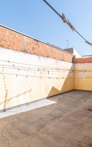 Casa à venda com 250m², 3 quartos e 4 vagas Casa à venda com 250m², 3 quartos e 4 vagasQuintal