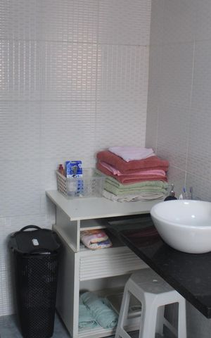 Casa à venda com 281m², 3 quartos e 6 vagasBanheiro 2