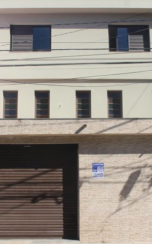 Casa à venda com 281m², 3 quartos e 6 vagasFachada