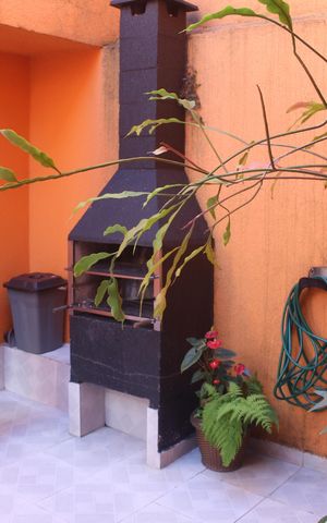 Casa à venda com 281m², 3 quartos e 6 vagasQuintal