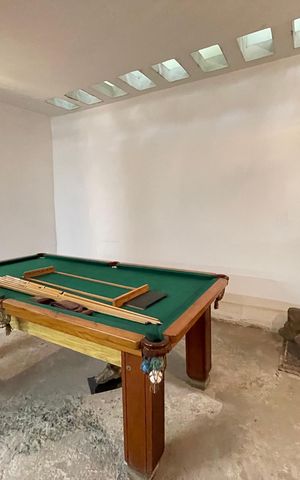Casa à venda com 264m², 3 quartos e 3 vagas Casa à venda com 264m², 3 quartos e 3 vagasSalão