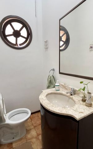 Casa à venda com 264m², 3 quartos e 3 vagas Casa à venda com 264m², 3 quartos e 3 vagasBanheiro 4