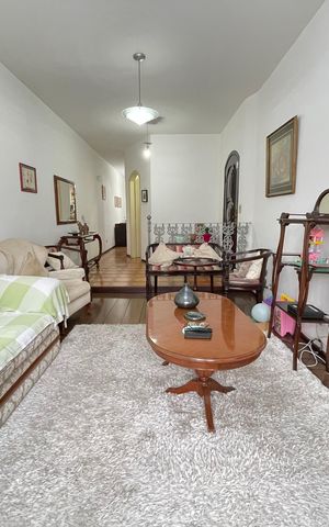 Casa à venda com 264m², 3 quartos e 3 vagas Casa à venda com 264m², 3 quartos e 3 vagasSala