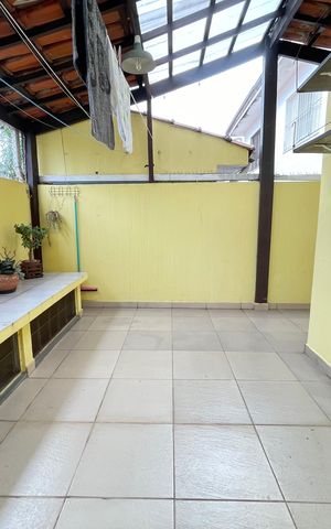 Casa à venda com 264m², 3 quartos e 3 vagas Casa à venda com 264m², 3 quartos e 3 vagasQuintal