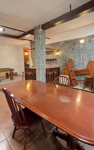 Casa à venda com 264m², 3 quartos e 3 vagas Casa à venda com 264m², 3 quartos e 3 vagasSalão