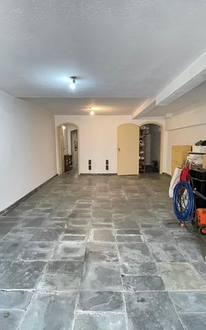 Casa à venda com 264m², 3 quartos e 3 vagas Casa à venda com 264m², 3 quartos e 3 vagasGaragem