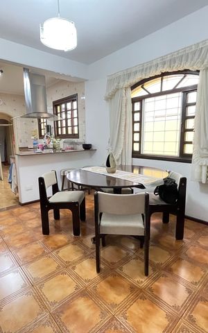 Casa à venda com 264m², 3 quartos e 3 vagas Casa à venda com 264m², 3 quartos e 3 vagasSala de Jantar
