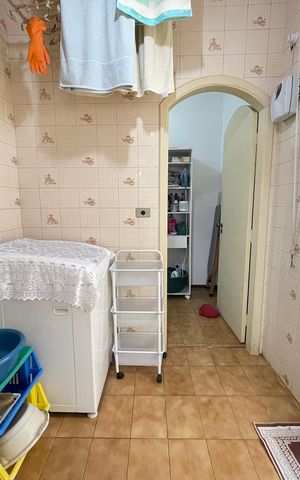 Casa à venda com 264m², 3 quartos e 3 vagas Casa à venda com 264m², 3 quartos e 3 vagasÁrea de Serviço