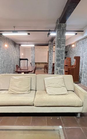 Casa à venda com 264m², 3 quartos e 3 vagas Casa à venda com 264m², 3 quartos e 3 vagasSalão
